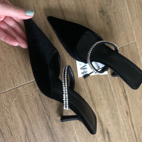 Zara heeled sparkly velvet shoes - Picture 2 of 2